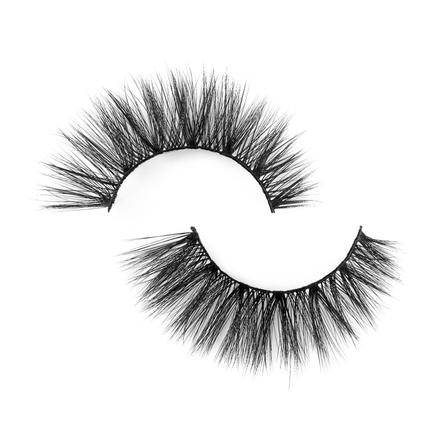 Suntarah Beauty 3D Premium Synthetic false strip lash in style S-224. Lash has wispy fibres, medium volume, a flared shape, and a black band. It is flat against a white backdrop.