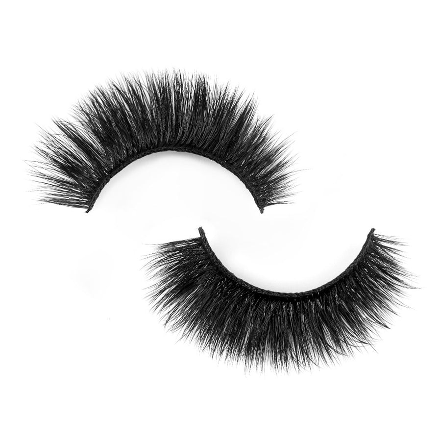Suntarah Beauty 3D Premium Synthetic false strip lash in style S-225. Lash has wispy fibres, maximum volume, a very round shape, and a black band. It is flat against a white backdrop.