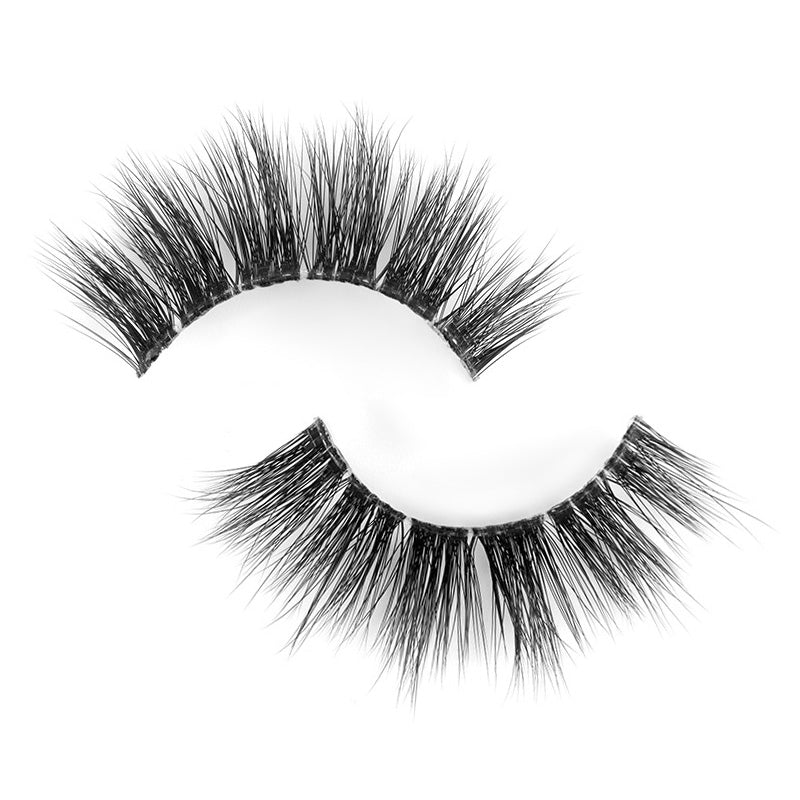 Suntarah Beauty 3D Ultra Light Synthetic false strip lash in style SL-333.  Lash has wispy fibres, medium volume, a round shape, and a short thin clear band.  It is flat against a white backdrop.
